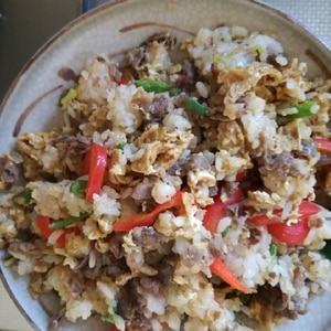 食欲そそるカレー炒飯（チャーハン）